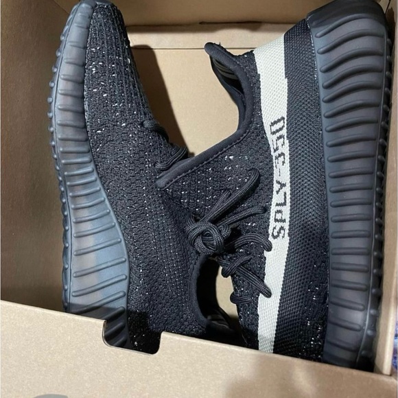 Yeezy Oreo - Picture 2 of 2